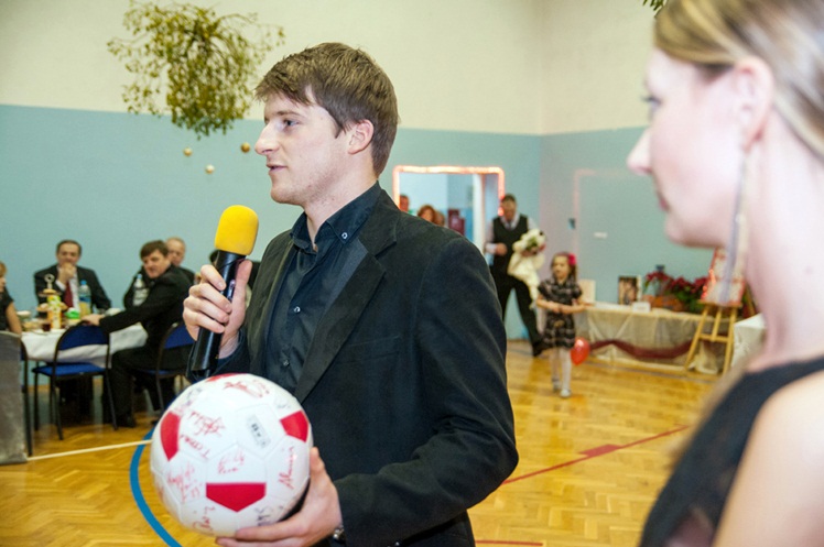 Bal Charytatywny dla Karolinki Cisło z Malinia. Zabawa, kwesta, licytacje