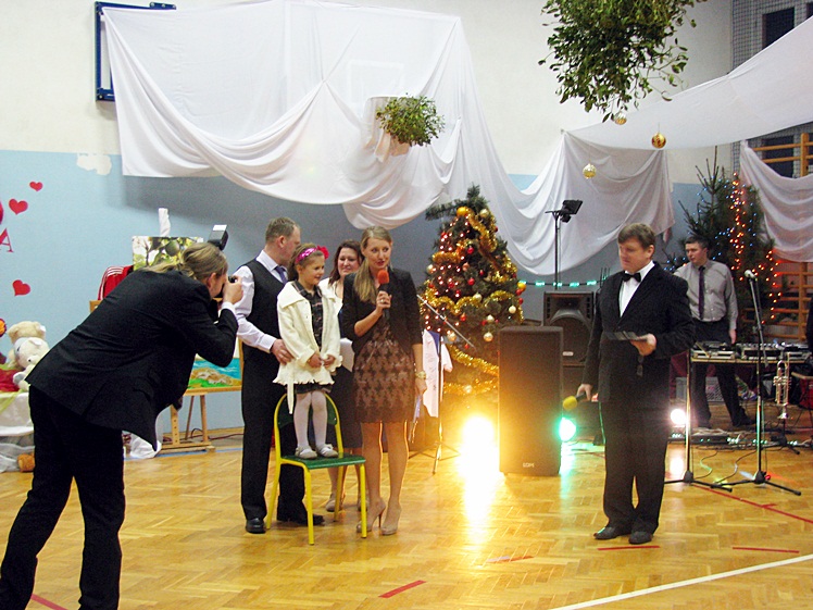 Bal Charytatywny dla Karolinki Cisło z Malinia. Zabawa, kwesta, licytacje