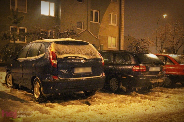 Takiej gołoledzi nie było przez lata. Chodniki jak szklanka