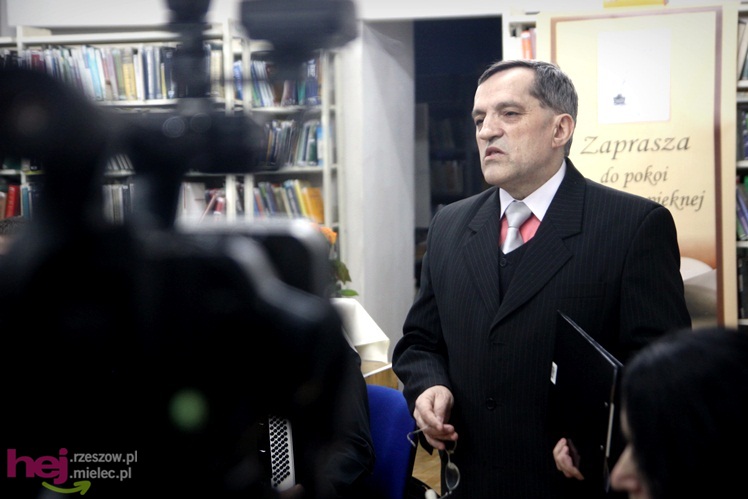 Pierwszy mielecki rocznik literacki ?Artefakty? wydany