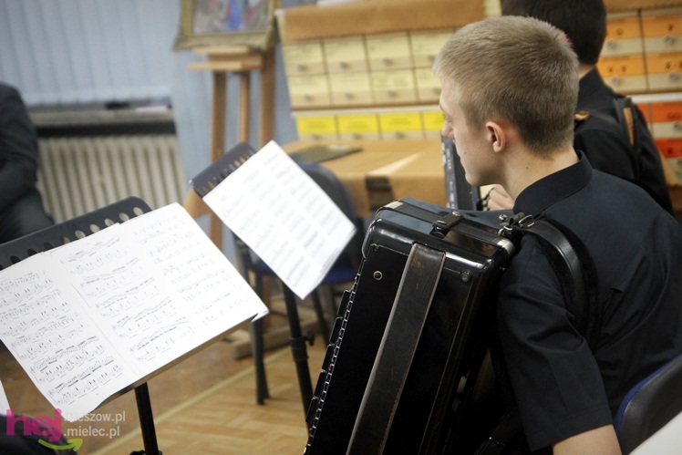Pierwszy mielecki rocznik literacki ?Artefakty? wydany