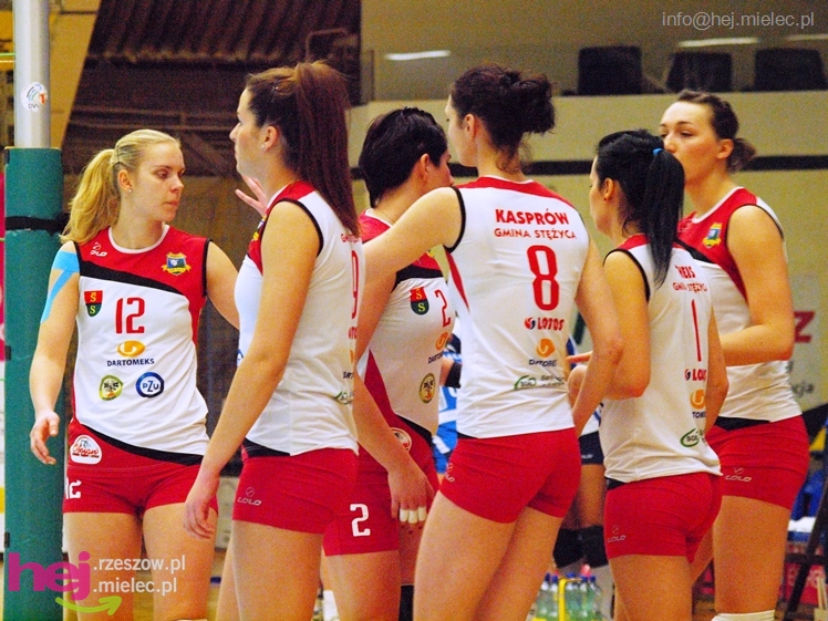 Siatkarki uległy Wieżycy 2011 Stężyca
