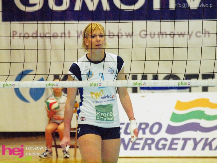 Siatkarki uległy Wieżycy 2011 Stężyca