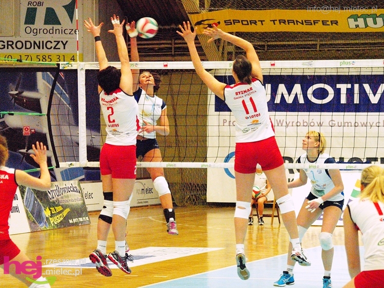 Siatkarki uległy Wieżycy 2011 Stężyca