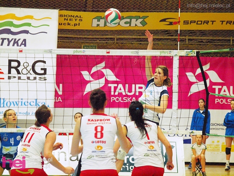 Siatkarki uległy Wieżycy 2011 Stężyca