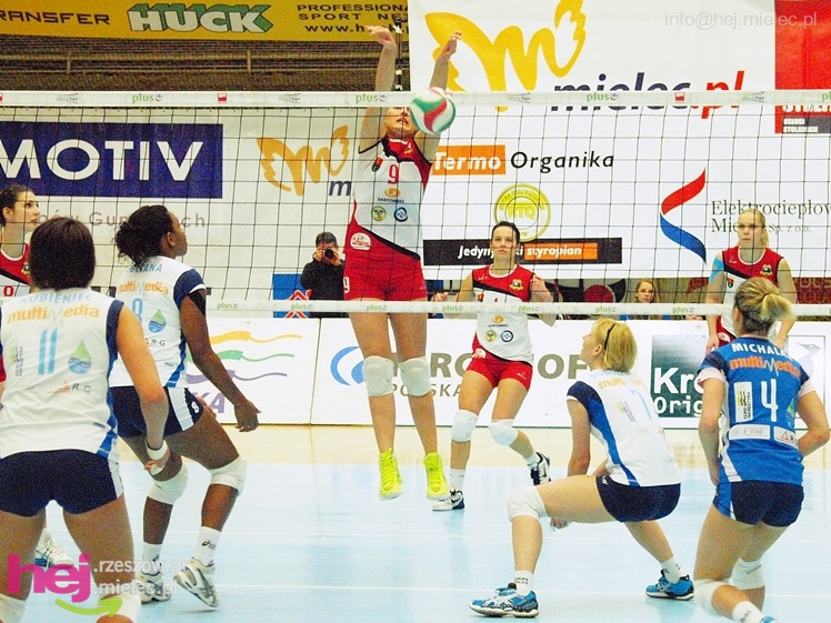 Siatkarki uległy Wieżycy 2011 Stężyca