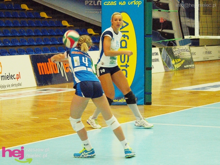 Siatkarki uległy Wieżycy 2011 Stężyca
