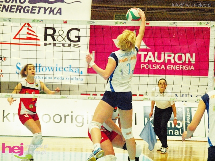 Siatkarki uległy Wieżycy 2011 Stężyca