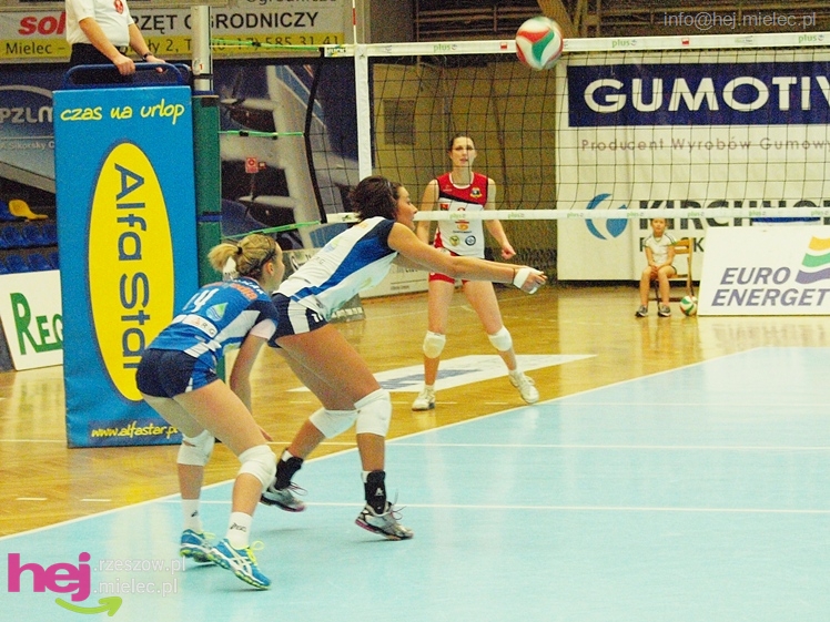 Siatkarki uległy Wieżycy 2011 Stężyca