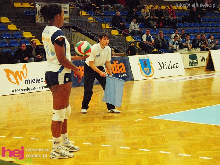 Siatkarki uległy Wieżycy 2011 Stężyca