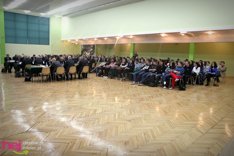 Radni powiatu opiniują warianty dróg dojazdowych do drugiego mostu