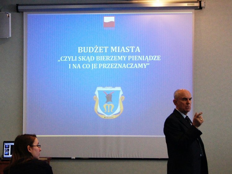 Uczniowie ?Budowlanki? uczyli się jak skonstruowany jest miejski budżet