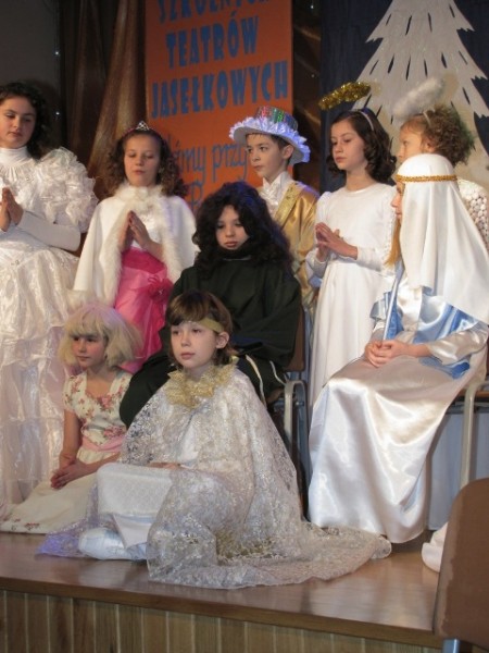 Jubileuszowy X  Przegląd   Teatrów Jasełkowych ?Idźmy powitać  Pana??  w Chorzelowie