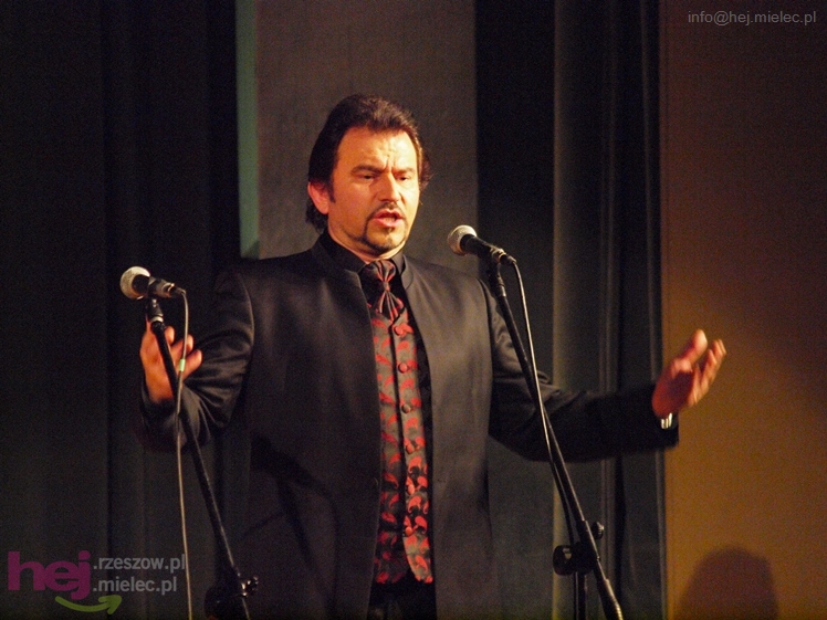 Wieczór z operetką, musicalem i humorem - Artur Jaroń zaprasza
