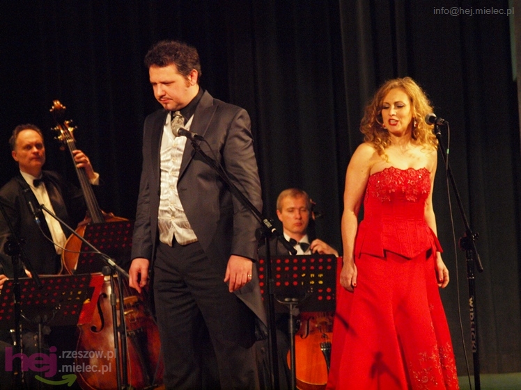 Wieczór z operetką, musicalem i humorem - Artur Jaroń zaprasza