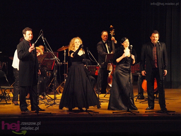 Wieczór z operetką, musicalem i humorem - Artur Jaroń zaprasza