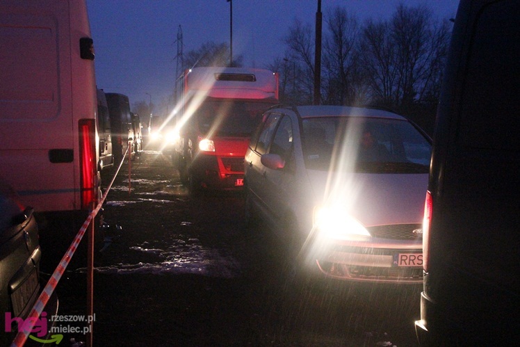 Bazar przeniesiony. Pierwszy dzień handlu na placu przy ul. Sportowej
