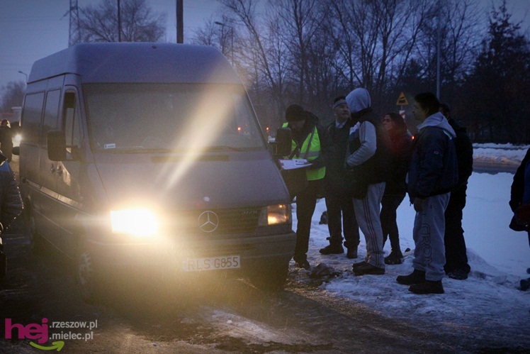 Bazar przeniesiony. Pierwszy dzień handlu na placu przy ul. Sportowej