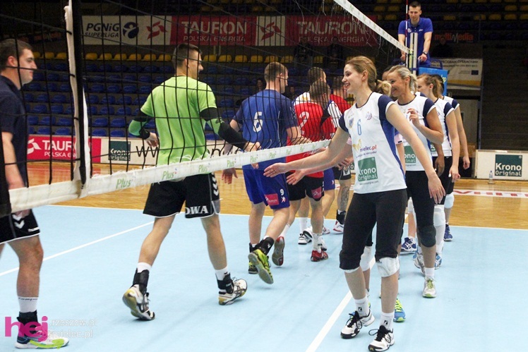 Mecz charytatywny dla Karolinki z Malinia - część I