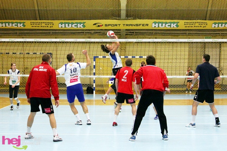 Mecz charytatywny dla Karolinki z Malinia - część I