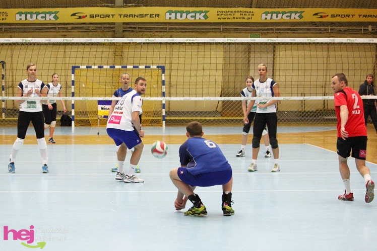 Mecz charytatywny dla Karolinki z Malinia - część I