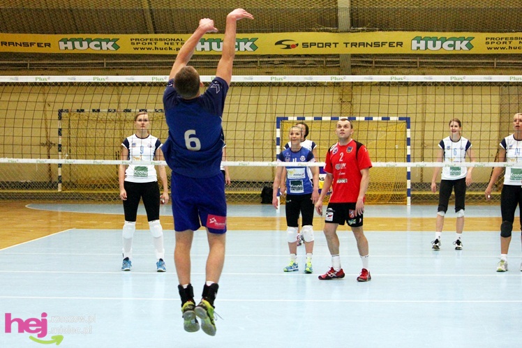Mecz charytatywny dla Karolinki z Malinia - część I