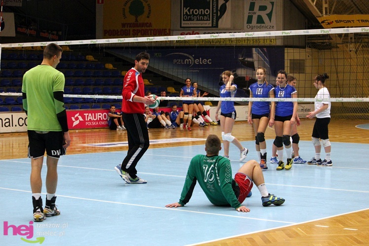 Mecz charytatywny dla Karolinki z Malinia - część I