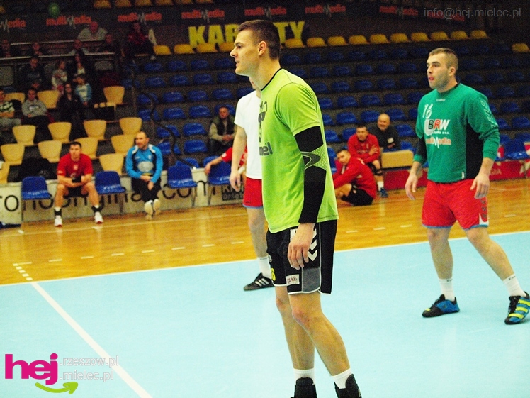 Mecz charytatywny dla Karolinki z Malinia - część II