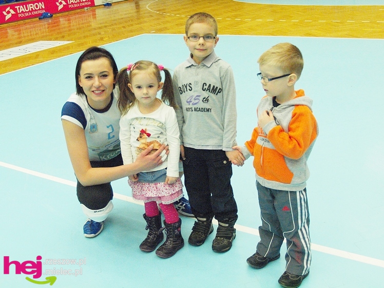 Mecz charytatywny dla Karolinki z Malinia - część II
