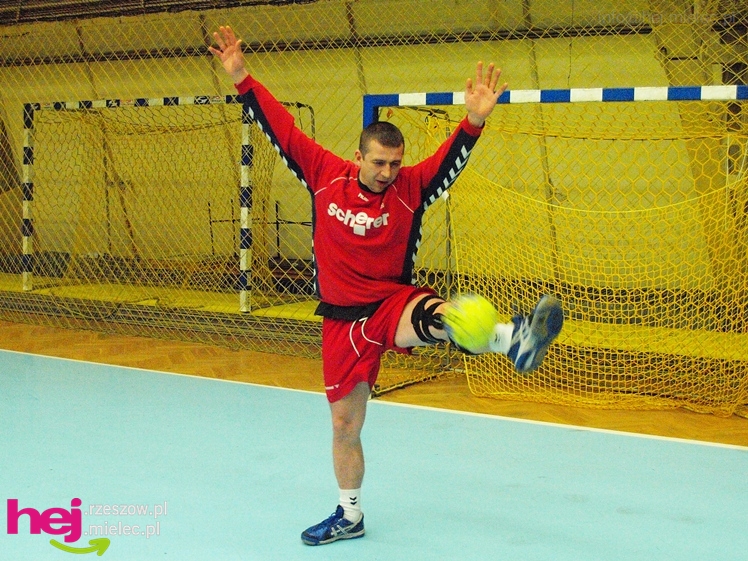 Mecz charytatywny dla Karolinki z Malinia - część II