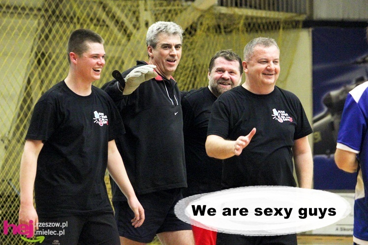 Politycy ?wyszli? z garniturów. Co z tego wynikło? [MEMY]