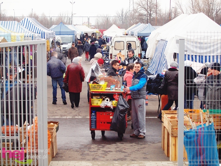 Bazarowa sytuacja wydaje się opanowana. Nie brakuje kupujących i sprzedających