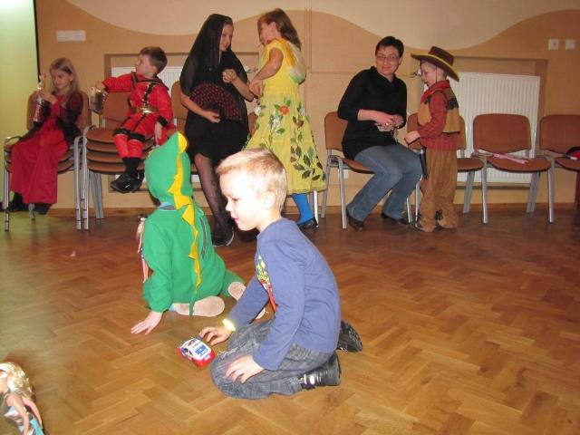 Dziecięcy karnawał  w Chorzelowie zakończony