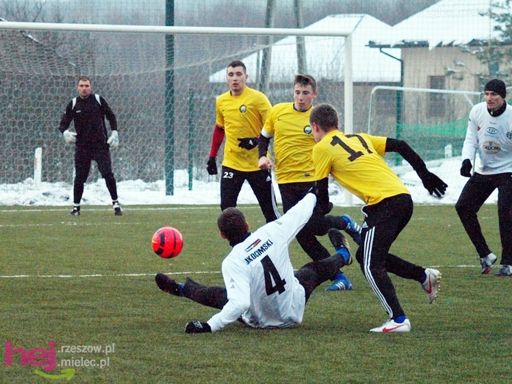 Świetny sparing FKS Stal Mielec. Biało-niebiescy ograli pierwszoligowca