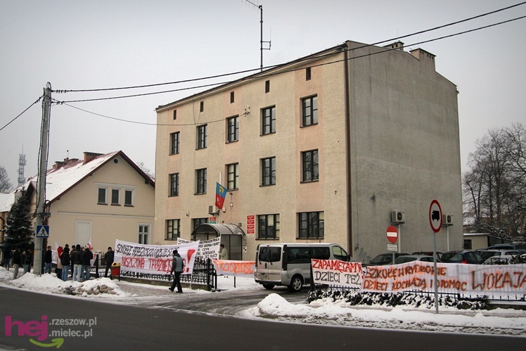 Wójt radnych nie przekonał. Szkoła w Rydzowie zlikwodowana nie będzie