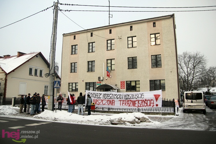 Wójt radnych nie przekonał. Szkoła w Rydzowie zlikwodowana nie będzie