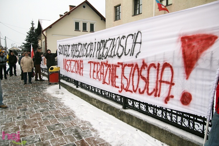 Wójt radnych nie przekonał. Szkoła w Rydzowie zlikwodowana nie będzie