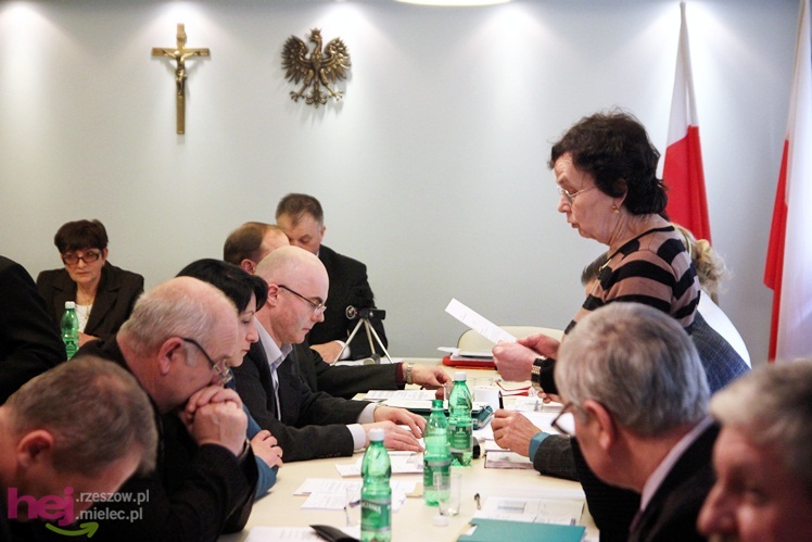 Wójt radnych nie przekonał. Szkoła w Rydzowie zlikwodowana nie będzie