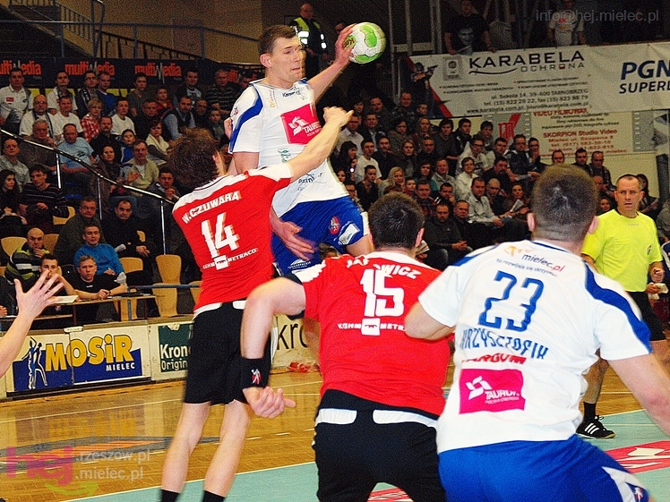 Spacerek z Miedzią Legnica. Spokojne i wysokie zwycięstwo Tauron Stali Mielec