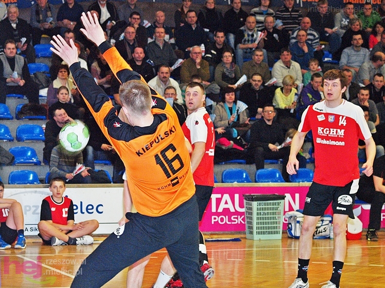 Spacerek z Miedzią Legnica. Spokojne i wysokie zwycięstwo Tauron Stali Mielec