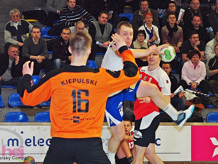 Spacerek z Miedzią Legnica. Spokojne i wysokie zwycięstwo Tauron Stali Mielec