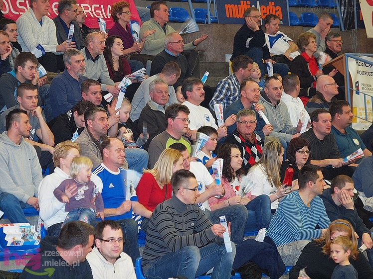 Spacerek z Miedzią Legnica. Spokojne i wysokie zwycięstwo Tauron Stali Mielec
