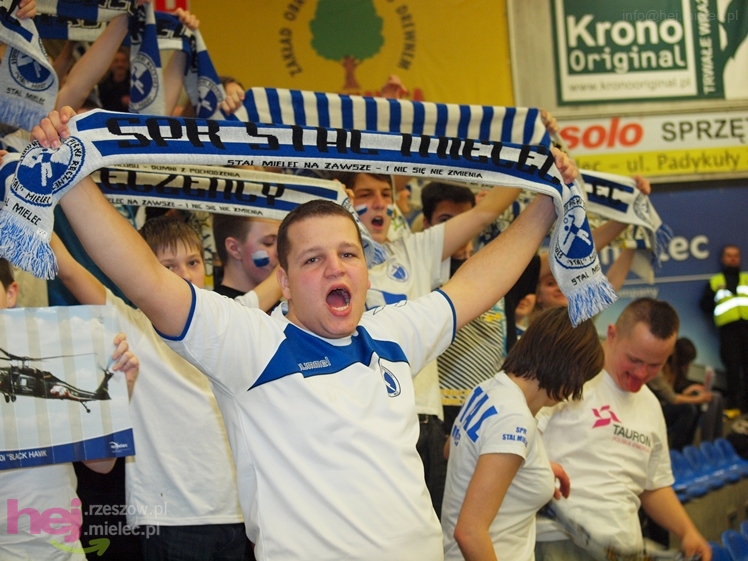 Spacerek z Miedzią Legnica. Spokojne i wysokie zwycięstwo Tauron Stali Mielec
