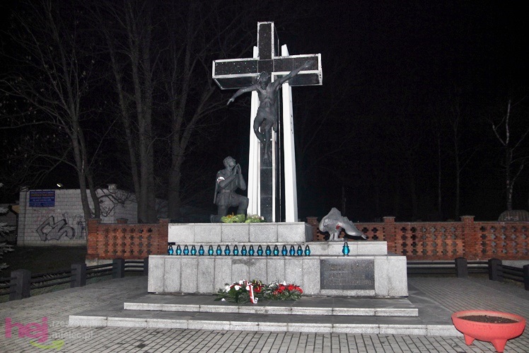 Apel ku pamięci Żołnierzy Wyklętych. Przy grobowcu Lisa