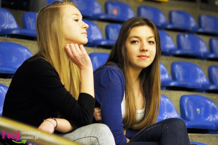 Mistrzostwa Polski U-16 w futsalu w Mielcu - DZIEŃ I