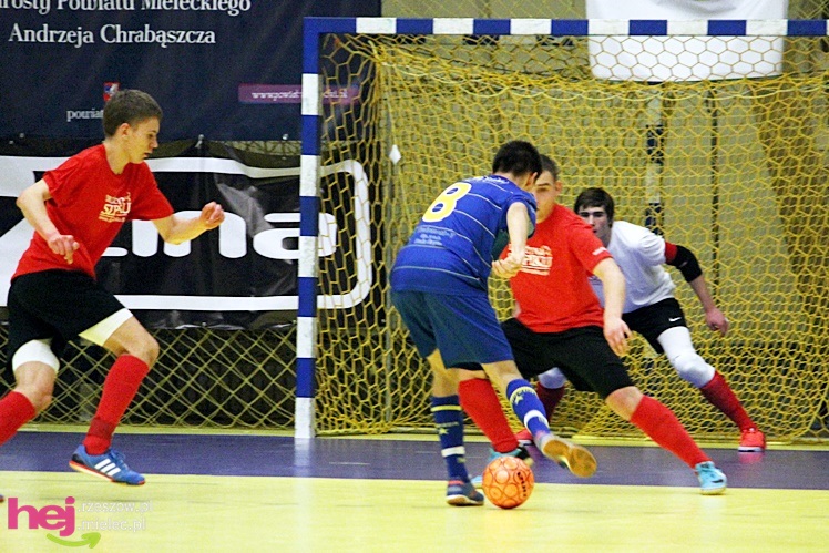 Mistrzostwa Polski U-16 w futsalu w Mielcu - DZIEŃ I
