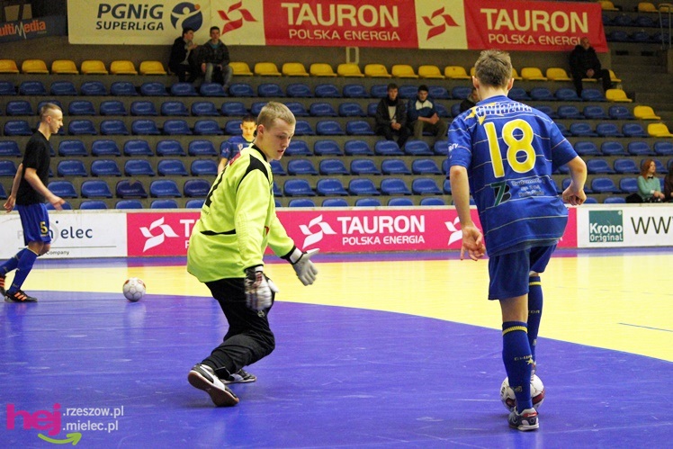 Mistrzostwa Polski U-16 w futsalu w Mielcu - DZIEŃ I