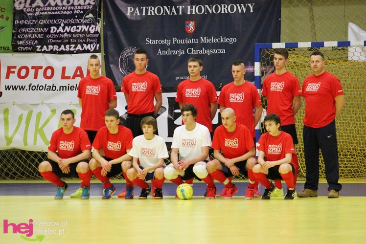 Mistrzostwa Polski U-16 w futsalu w Mielcu - DZIEŃ I