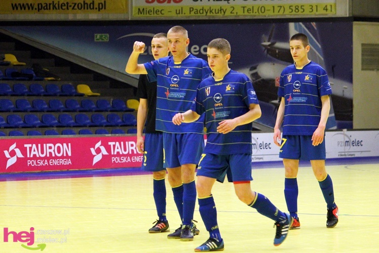 Mistrzostwa Polski U-16 w futsalu w Mielcu - DZIEŃ I