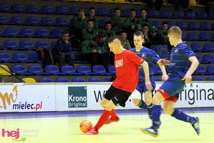 Mistrzostwa Polski U-16 w futsalu w Mielcu - DZIEŃ I